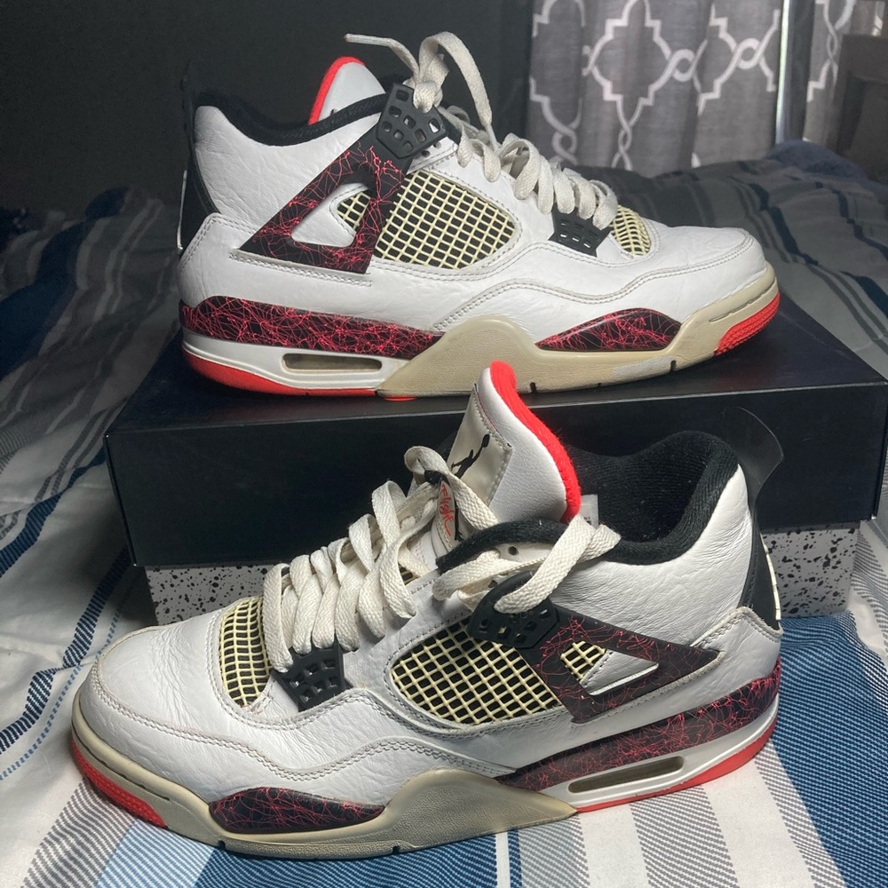 Jordan 4